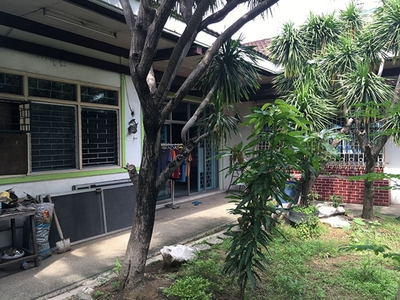 For Rent 6 Room House/Office w/Parking near Araneta Ave, Quezon City