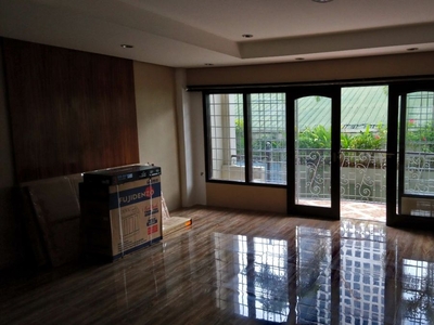Quezon City Townhouse For Rent near Capitol Medical Hospital - Panay Ave.