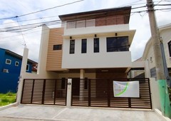 3 story house and lot for sale