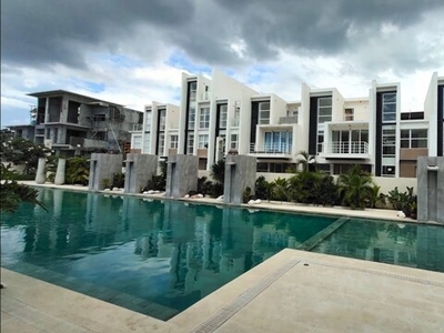 Townhouse For Sale In Bambang, Taguig