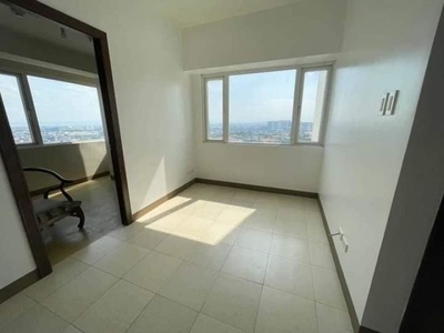 2 BEDROOM CONDO FOR SALE WITH UTILITY ROOM