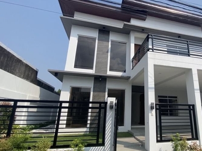4BR 2Storey House and Lot for sale in BF Homes Paranaque