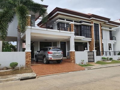 8 Bedrooms House for sale
