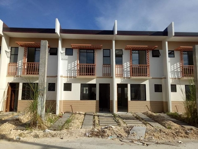 For Assume House & Lot Casa Mira South (FULLY PAID EQUITY & TRANSFER CHARGE)Ready for Occupancy pa!