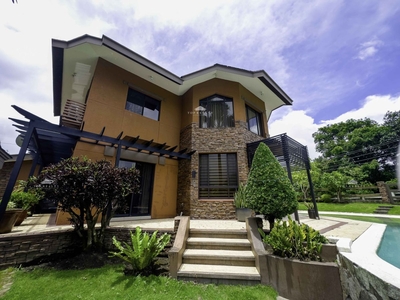 Corner Beach House for Sale in Batangas at Porto Laiya 5 Bedroom with Pool