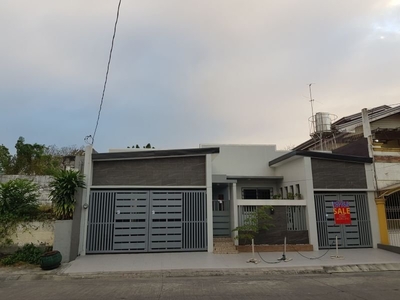 For SALE House and Lot, Carnival St BFRV Las Pinas