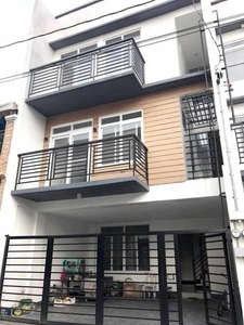 House and Lot for sale in North Susana Village Commonwealth Quezon City