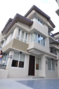 HOUSE AND LOT for SALE @ West Triangle, Quezon City