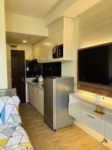 New and Fully Furnished Studio Unit with Lanai near Nuvali