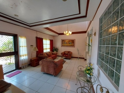 ROYAL TAGAYTAY TOWNHOUSE FOR SALE