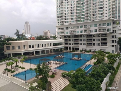 One Bedroom Unit with Parking ForSale in Solinea Tower1