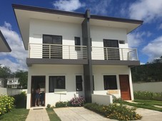 2 Storey Duplex House and Lot for Sale in a Golf Community