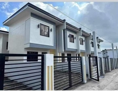 For Sale: 3 Bedroom with Gate and Fence H&L Located at Bacoor Cavite