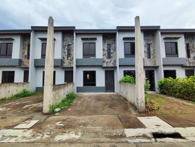 Townhouse For Sale In Langkaan I, Dasmarinas