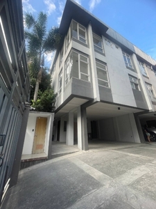 Townhouse For Sale In Boni Avenue, Mandaluyong