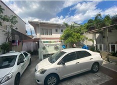 HOUSE AND LOT / APARTMENT FOR SALE IN MARULAS VALENZUELA