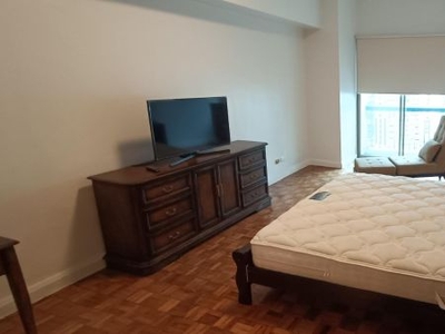 Spacious 2 Bedroom For Rent in The Frabella 1 Makati