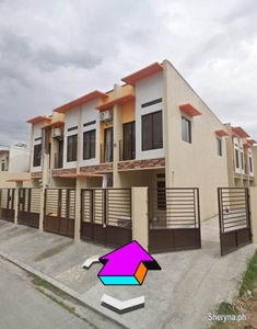 Townhouse For Sale in Pamplona Las Pinas