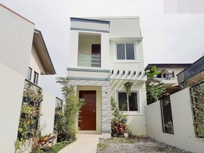 For sale 3 Bedroom House and Lot inside Executive Village near SM Taytay