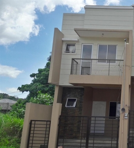 For sale 3 bedroom House Inside Subdivision in Taytay