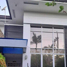 House For Sale In Fort Bonifacio, Taguig