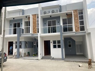 Townhouse For Sale In Amparo, Caloocan