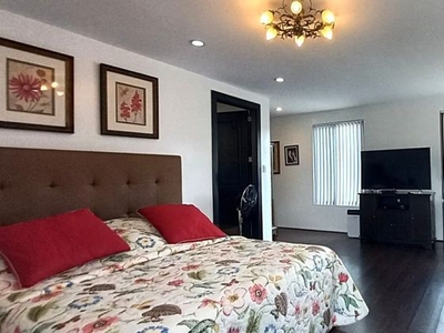 3BR House for Sale in Capitol Homes, Quezon City