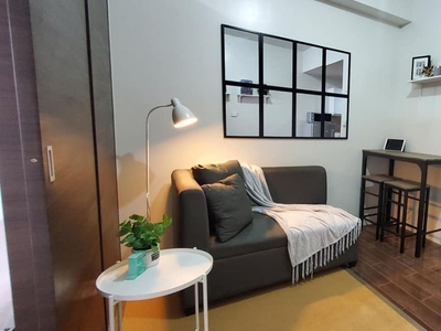 FOR RENT: Fully Furnished 1 Bedroom unit with Balcony at Air Residences