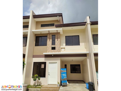 10.5M Townhouse and Lot for SALE in Maria Elena Residences Mandaue