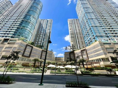 1 BEDROOM READY FOR OCCUPANCY UNIT IN CENTRAL PARK WEST BONIFACIO GLOBAL CITY