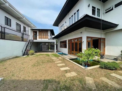 For Sale: 6 Bedroom House and Lot in Las Villas de Manila, Biñan, Laguna