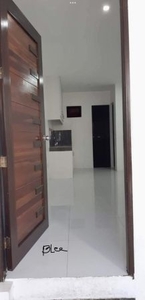FOR SALE Townhouse Duplex with 3 BR and Balcony in Hobart Village 2, Valenzuela