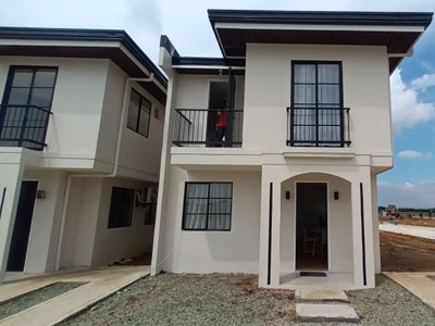 Spacious Single Attached House and Lot near Bocaue Exit