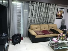 1 bedroom fully furnished corner unit with parking at Enciso, Serendra, BGC