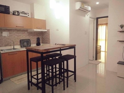 2 Bedroom for rent Fully furnished condo