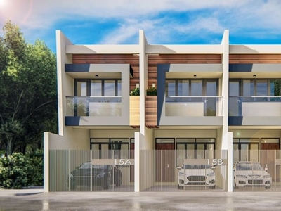 3 Bedroom Townhouse for Sale at Las Pi?as with Bedroom at Ground Floor