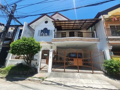 3 storey House & Lot for SALE