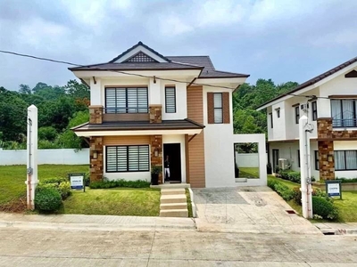 Exclusive Overlooking Lot and 4 Bedroom House and Lot For Sale In Havila Taytay Near Mrt 4, C6 Taguig and Ortigas RFO