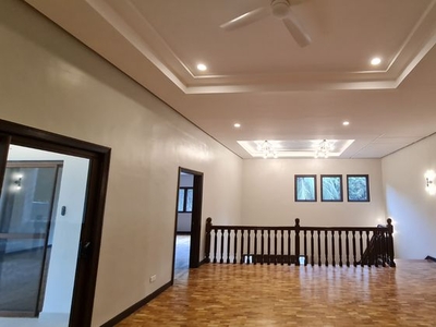 5BR House for Rent in Urdaneta Village, Makati