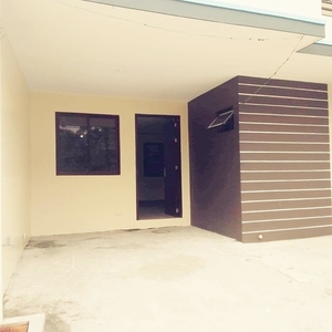 Townhouse For Sale In Sineguelasan, Bacoor