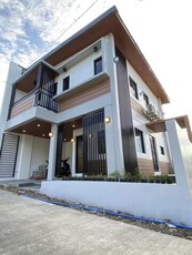 Townhouse For Sale In Deparo, Caloocan