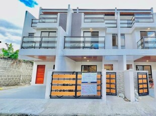 Townhouse For Sale In Pilar, Las Pinas