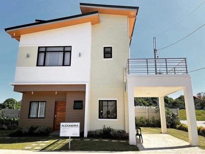 For Sale 2 Storey Single Attached House with Attic in Amaresa Marilao, Bulacan