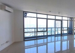 1BR with flex room and parking for SALE in East Gallery Place BGC, Taguig City