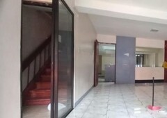 THREE STOREY STRUCTURE FOR RENT