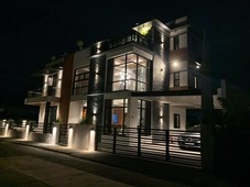 4 Bedroom House for sale in Santa Rosa, Laguna