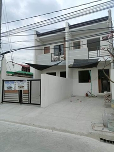House For Sale In Pulang Lupa Dos, Las Pinas
