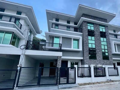 Townhouse For Rent In San Antonio, Davao