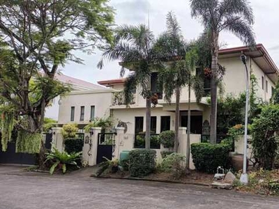 Villa For Sale In Almanza Dos, Las Pinas