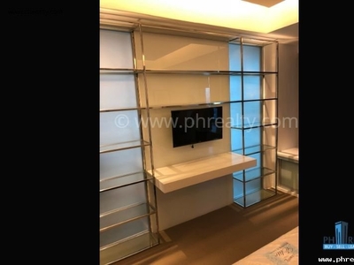 1 BR Condo For Rent in Alphaland Makati Place